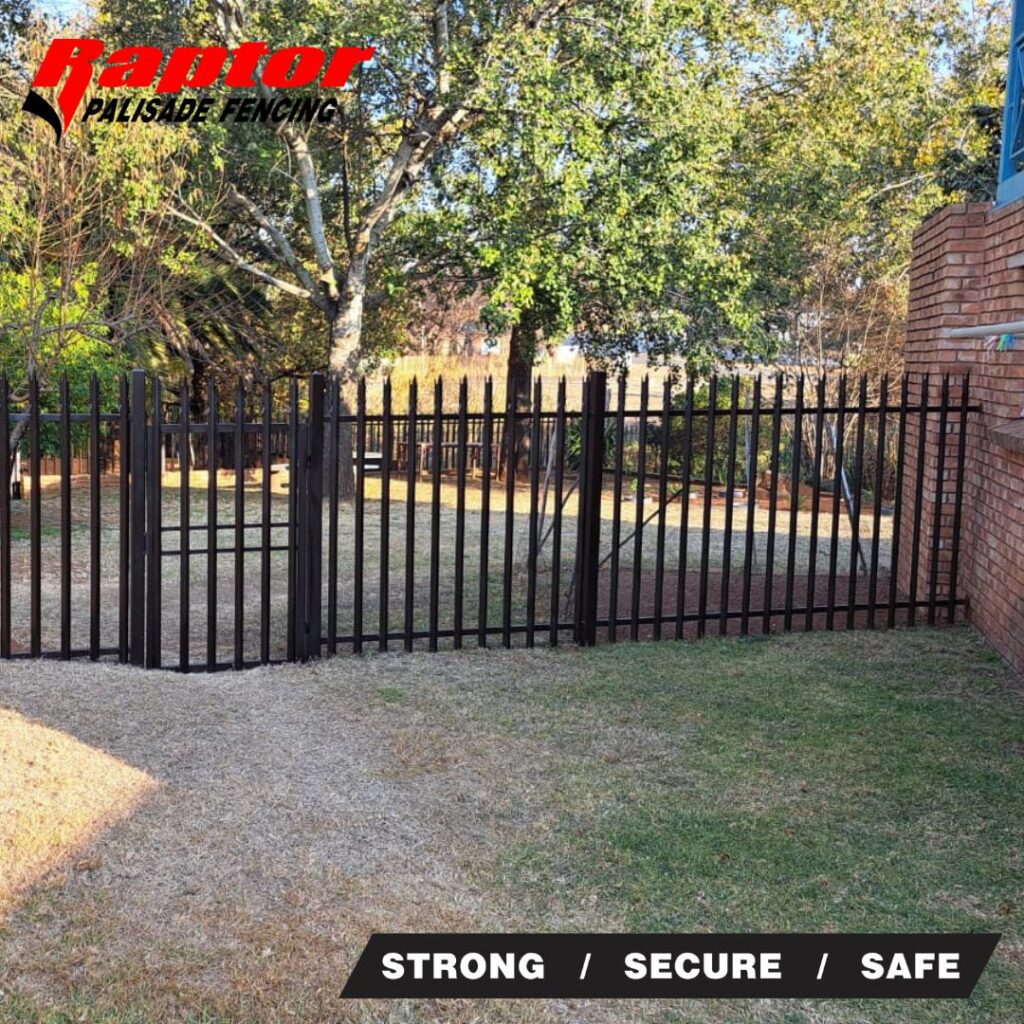 Home Garden Palisade Fencing with Gate